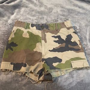 Women’s Camo Highwaisted shorts